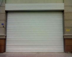 天津河西區(qū)安裝維修電動(dòng)卷簾門富貴門業(yè)24小時(shí)竭誠為您服務(wù)